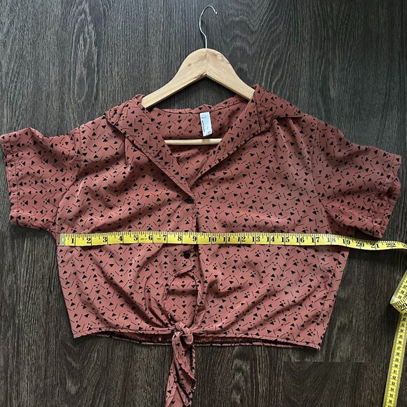 American Apparel Tie Front Crop Button Up - Picture 4 of 6
